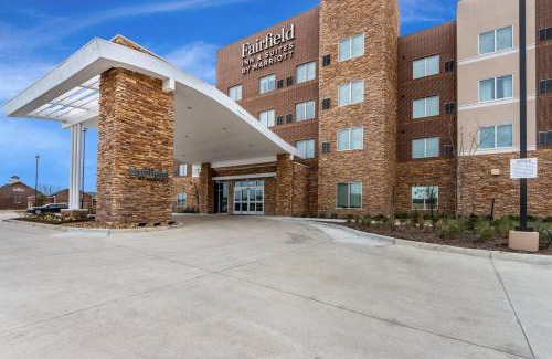 Dallas-Fort Worth Metroplex DFW Hotel | Fairfield Inn & Suites by Marriott Dallas DFW Airport North Coppell Grapevine