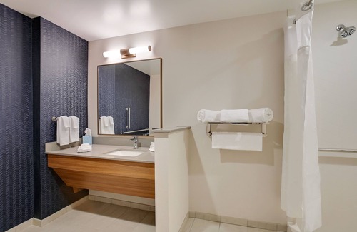 Withrow Hotel | Fairfield Inn & Suites by Marriott Bardstown
