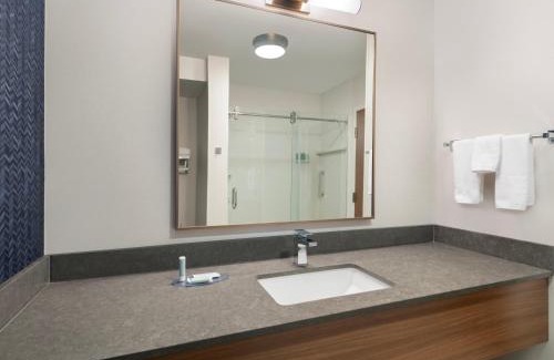 Denton Hotel | Fairfield Inn & Suites Denton