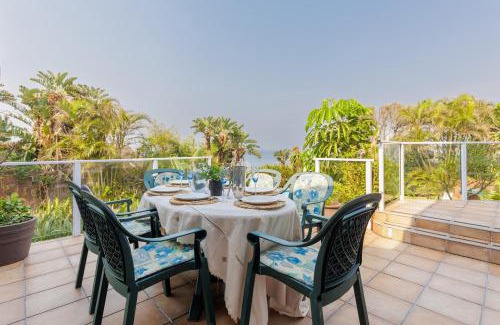 Manaba Beach Apartment | Fairview House