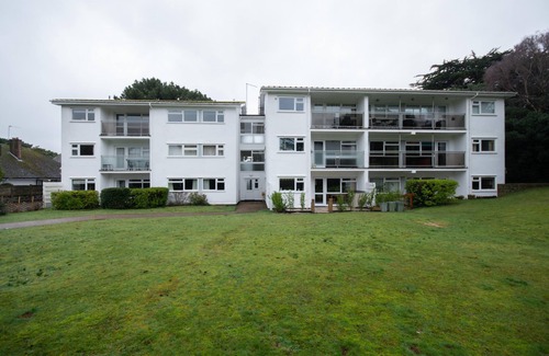 Sandbanks Apartment | Fairwinds in Poole With 2 Bedrooms and 1 Bathrooms