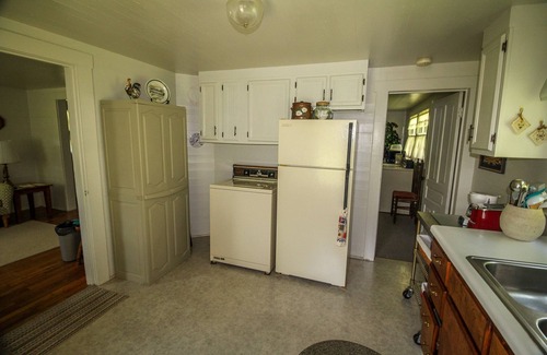 Crumpler Cabin | Fall Colors + Cozy Cabins = Your Perfect October Retreat @ Country Classic