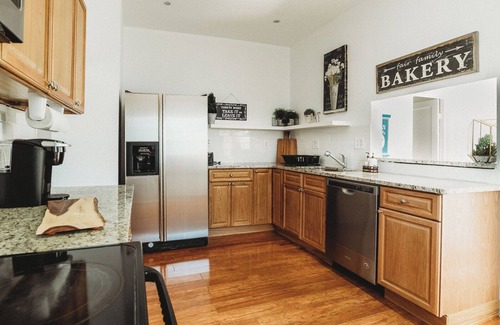 Historic Uptown House | Fall Deals! Quaint Downstairs Historic Bungalow in Downtown St Pete