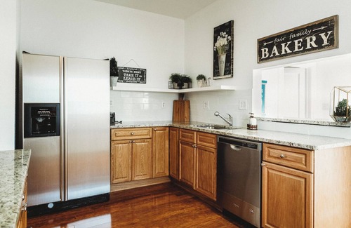 Historic Uptown House | Fall Deals! Quaint Downstairs Historic Bungalow in Downtown St Pete