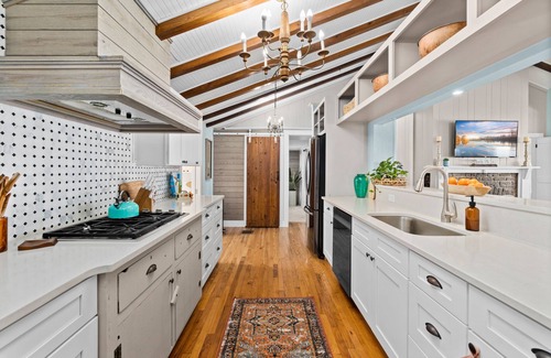 Melbourne House | FALL DISCOUNT Riverfront Property - Minutes to BEACH!