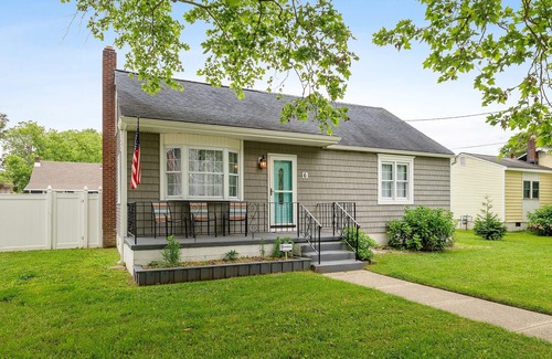 Del Haven House | Fall Getaway! ~Sunsets ~Close to Bay~ No Pets