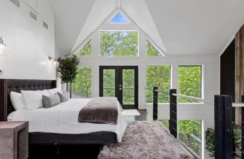 Broken Bow House | Fall Hideaway - VailsBluff - Romantic Escape