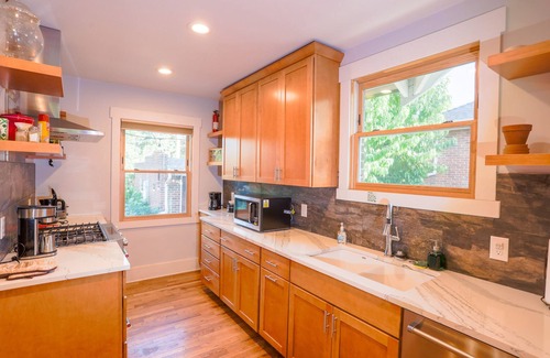 Hale House | Fall in Love with Denver Cozy Retreat Near Dining & Attractions!