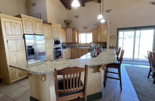 Flagstaff House | Fall is here, the leaves are changing! This weekend is available! Book now!