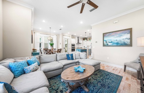Panama City Beach House | Fall on 30A | Bikes, Golf Cart, 2 Pools