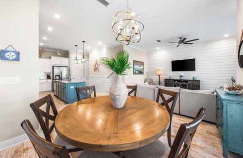 Panama City Beach House | Fall on 30A | Bikes, Golf Cart, 2 Pools