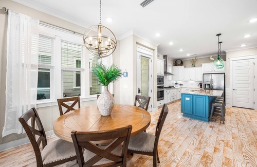 Panama City Beach House | Fall on 30A | Bikes, Golf Cart, 2 Pools