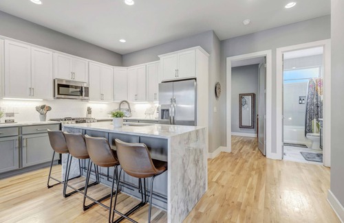 Haynes Area House | Fall rooftop deck, game room, fire pit near Broadway & Nissan Stadium