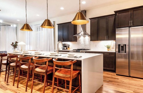 Hadley - Washington House | Fall rooftop decks, karaoke garage, skyline views near Broadway Nashville