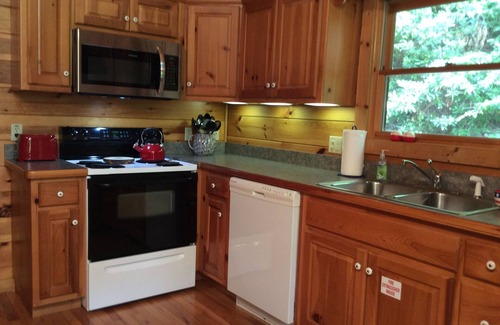 Gatlinburg Cabin | FALL SPECIAL! 5-Star Luxury Cabin Near Downtown, Peaceful Setting by Water