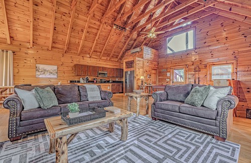 Sevierville Cabin | Fall/Winter Special*Best Views*Hottub*Games*Arcade