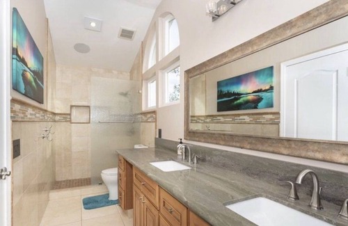 Fallbrook House | Fallbrook Family Retreat - Hot Tub/Resort like yard!
