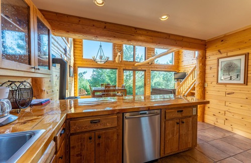 Ely House | #FallDeals - Bright And Warm Cabin Overlooking Shagawa Lake