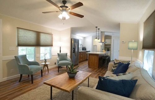 Raleigh House | Falls Lake Convenience, Private!