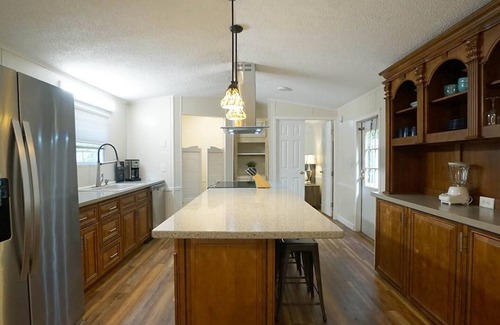 Raleigh House | Falls Lake Convenience, Private!