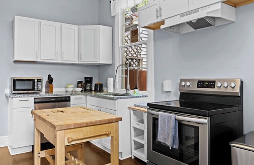 Smoketown Jackson House | Fam & Business Stay | Cozy Home in Prime Location!