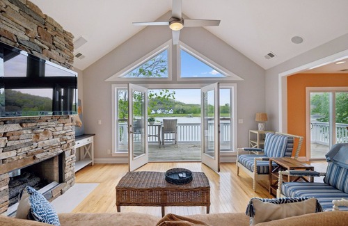 Bellevue House | Fam & Pet Friendly Riverfront Home w/Private Dock