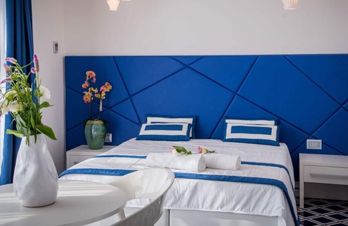 Pontone Apartment | Family suite with superb sea view