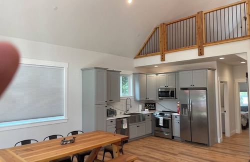 Lake Almanor Country Club House | Family Lake House Steps from Rec 1