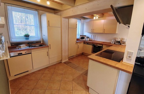 Bad Saarow House | Familienhaus am Wald im Schlosspark Bad Saarow, 264m², 12+4 Pers, Sauna, Kamin