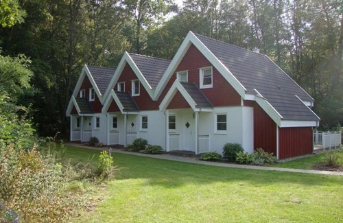 Bad Saarow House | Familienhaus am Wald im Schlosspark Bad Saarow, 264m², 12+4 Pers, Sauna, Kamin