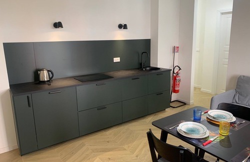 Historic Center Apartment | Family and Friends Apartments 1.Bologna by walking and North Italy by train!