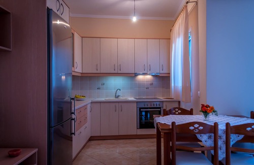 Triovasalos Apartment | Family Apartment With View