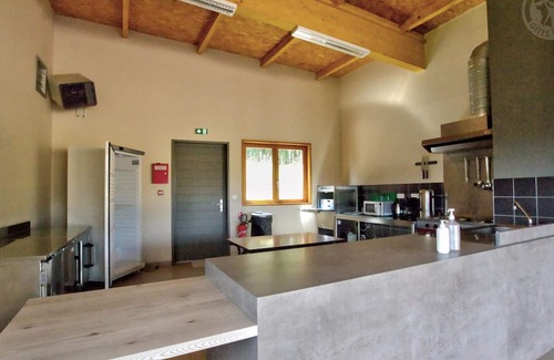 Les Noes Cottage | Family Chalet in Monts de la Madeleine with Terrace, Pets Allowed