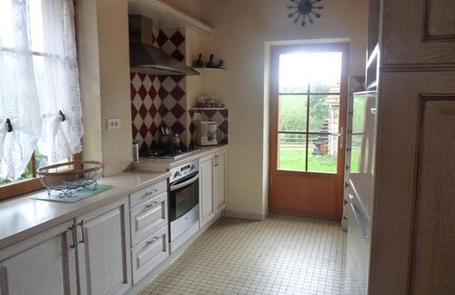 Nizerolles Cottage | Family cottage with garden and pets allowed