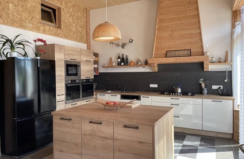 Blomard Cottage | Family cottage with heated pool, pets allowed