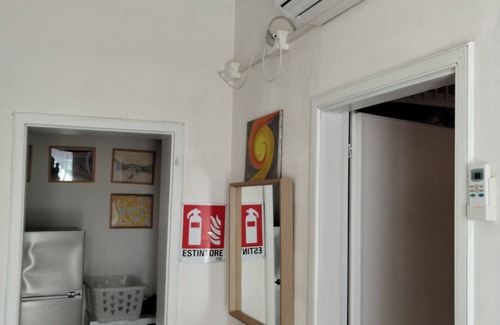 Padova Apartment | Family; double bed + 1 twin bed or 3 twin beds; balcony; park free easy front