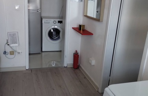 Padova Apartment | Family; double bed + 1 twin bed or 3 twin beds; balcony; park free easy front