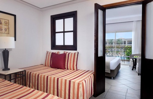 Sharm El Sheikh Hotel | Family Resort w/Beach Access, Waterslides, Spa, Games & Shows l 3 Rooms