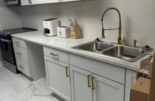 Woodlawn House | Family entertainment home centrally located close to downtown and Kings island