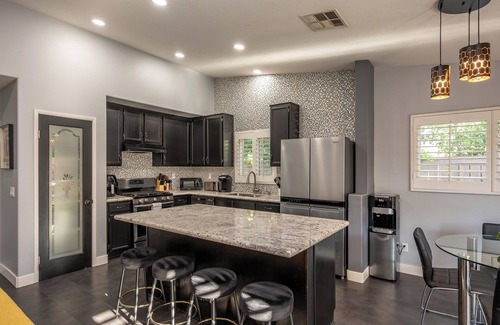 Coachella House | Family + Festival Ready + Pool Spa Game Room Tesla Charger