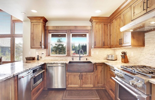 Ronald House | FAMILY FOCUSED LUXURY LOCATED IN ROSLYN RIDGE NEAR SUNCADIA