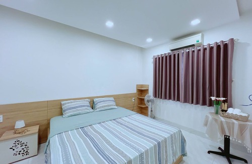 Ngu Hanh Son Apartment | Family-friendly - 2 BR - Full Kitchen
