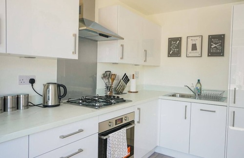 Peterborough Apartment | Family-Friendly 2BR/2BA with WiFi & Parking