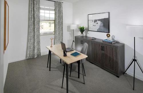 Litchfield Park House | Family-Friendly 3BR Escape Work, Play, Relax!