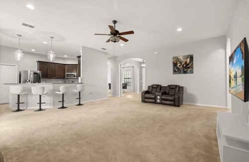 Lake Wales House | Family-Friendly 3BR Getaway BBQ Game Room Fun