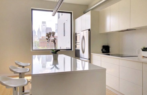 Fairmount Condo | Family Friendly Art Museum Gem with Private Roof Garden