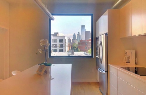 Fairmount Condo | Family Friendly Art Museum Gem with Private Roof Garden