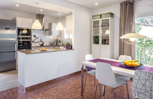 El Mas Mora House | Family friendly holiday home with panoramic sea views, private pool, garden