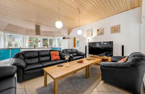 Harboore House | Family-Friendly Holiday Home With Pool And Spa Close To The North Sea