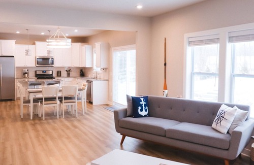 New Buffalo House | Family Friendly Home - 5 mins drive to New Buffalo Beach!